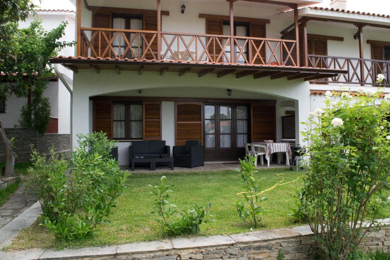 Mikiverna Houses By Miltiadis Kalyves Polygyrou Room photo